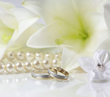 30th Wedding Anniversary Gift List Traditional, Modern, Gem Stone, Flower: Which anniversary will you be celebrating?