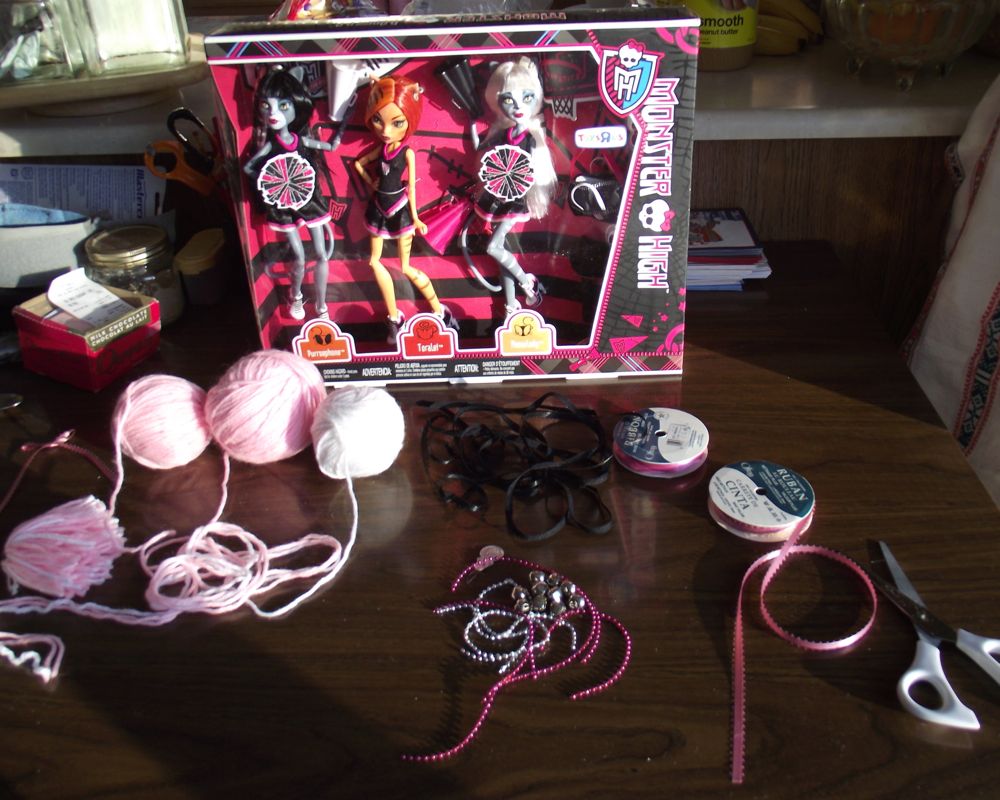 Pompoms for Monster High Fearleader Cheerleader Dolls: The Gift Ideas List Site