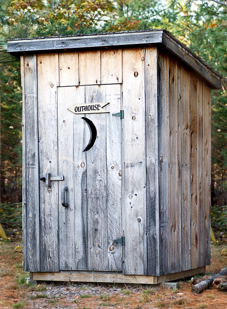 Redneck Gift Ideas List: Outhouse