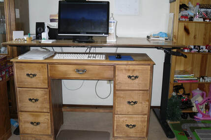Sit to Stand Crank Desk an Office Fitness Solution