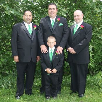 Going Green in Your Wedding Theme: Ushers